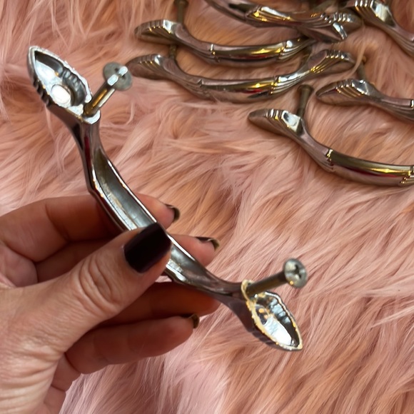 9 SCALLOPED PULL HANDLES TOP QUALITY